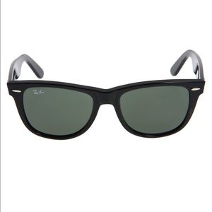 Wayfarer Ray-Ban Sunglasses